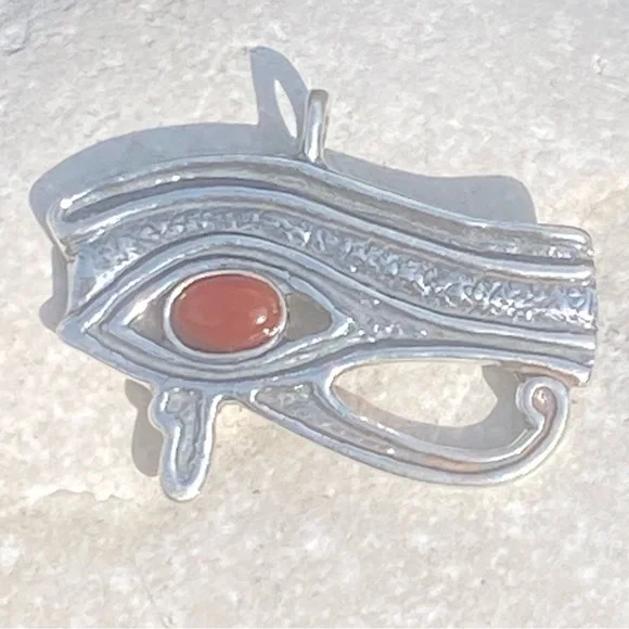 Eye of Horus pendant .925 Sterling Silver with genuine Carnelian Falcon - Picture 12 of 12